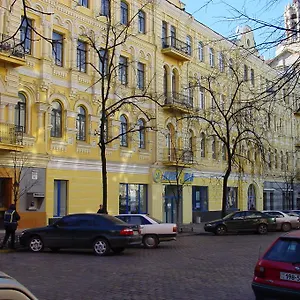  Апартаменты On Horodetskoho 4